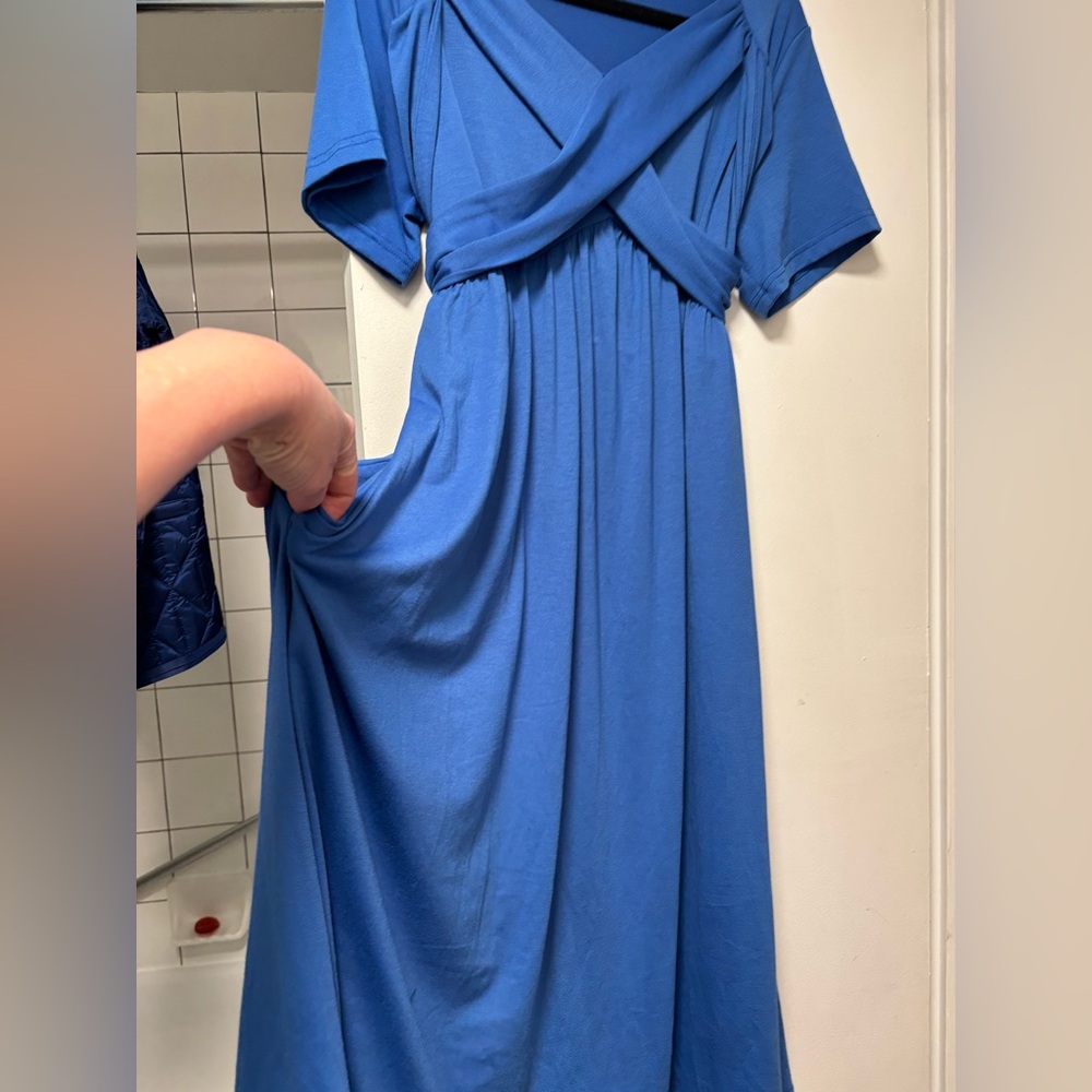 Blue Dress with pockets-Soft, stretch matériel